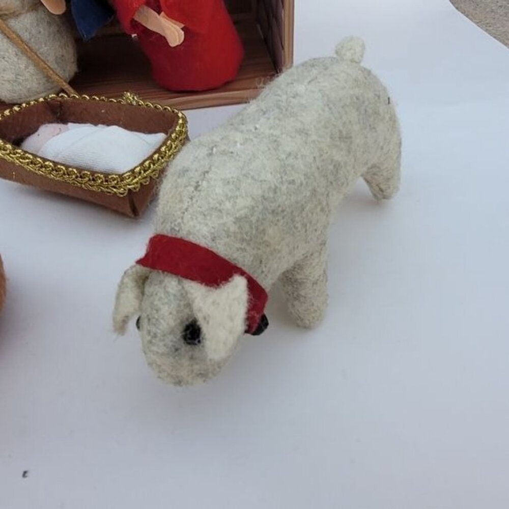 New Felt Nativity Christmas Home Decor Folk Art boutique Mary Joseph Jesus - Picture 7 of 10